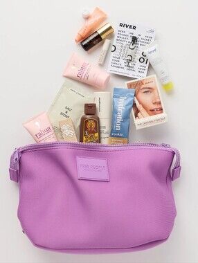 🪷❣️NIB Free People Summer Beauty Favorites Bag